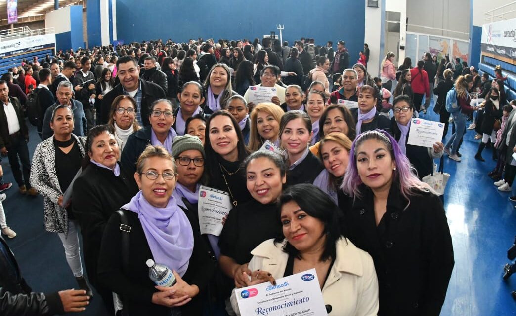 Se gradúan más de 800 personas del programa  «Yo puedo, Guanajuato puede»
