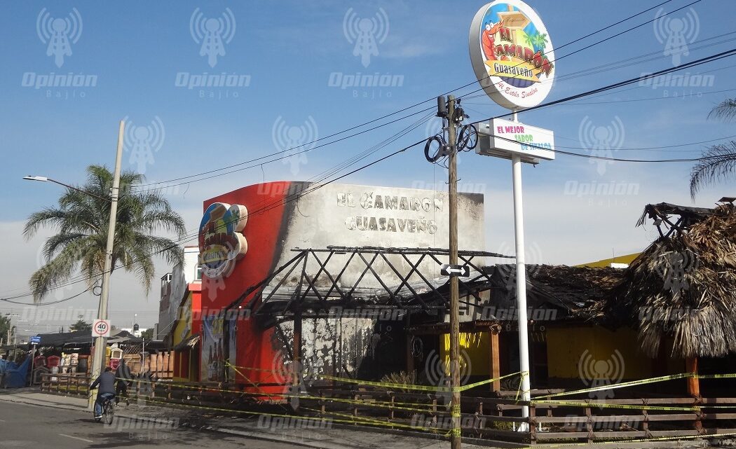 Se incendia conocido restaurante en Irapuato