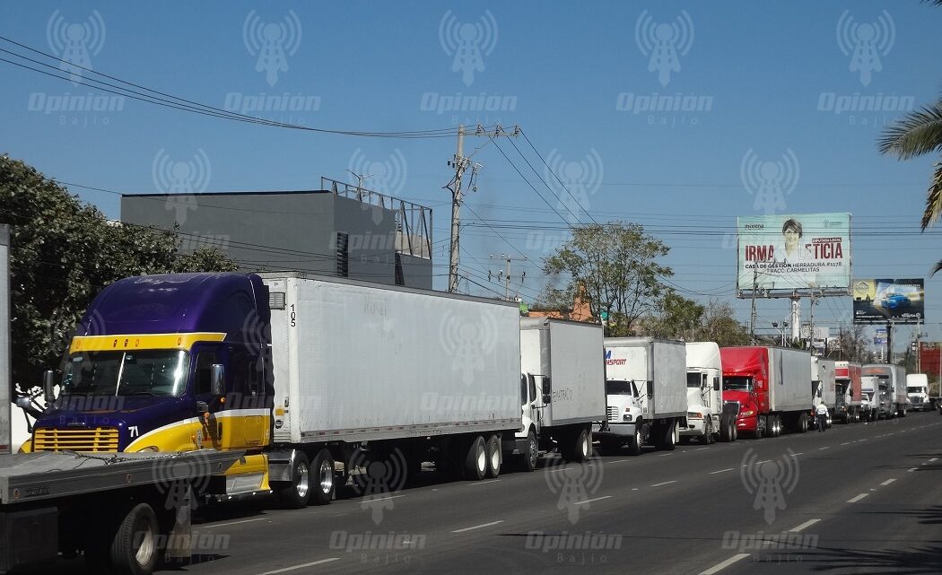 Hasta 6 asaltos diarios a transportistas en carreteras de Guanajuato: FEMATRAC