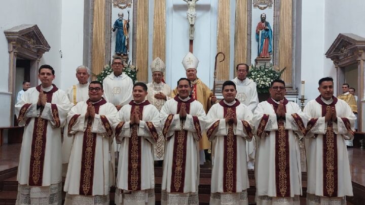 Se ordenan 7 nuevos diáconos en Diócesis de Irapuato; les piden apoyar a los más débiles