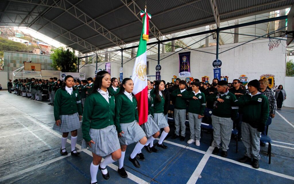 Instituciones educativas celebraron 200 años de Guanajuato como estado soberano