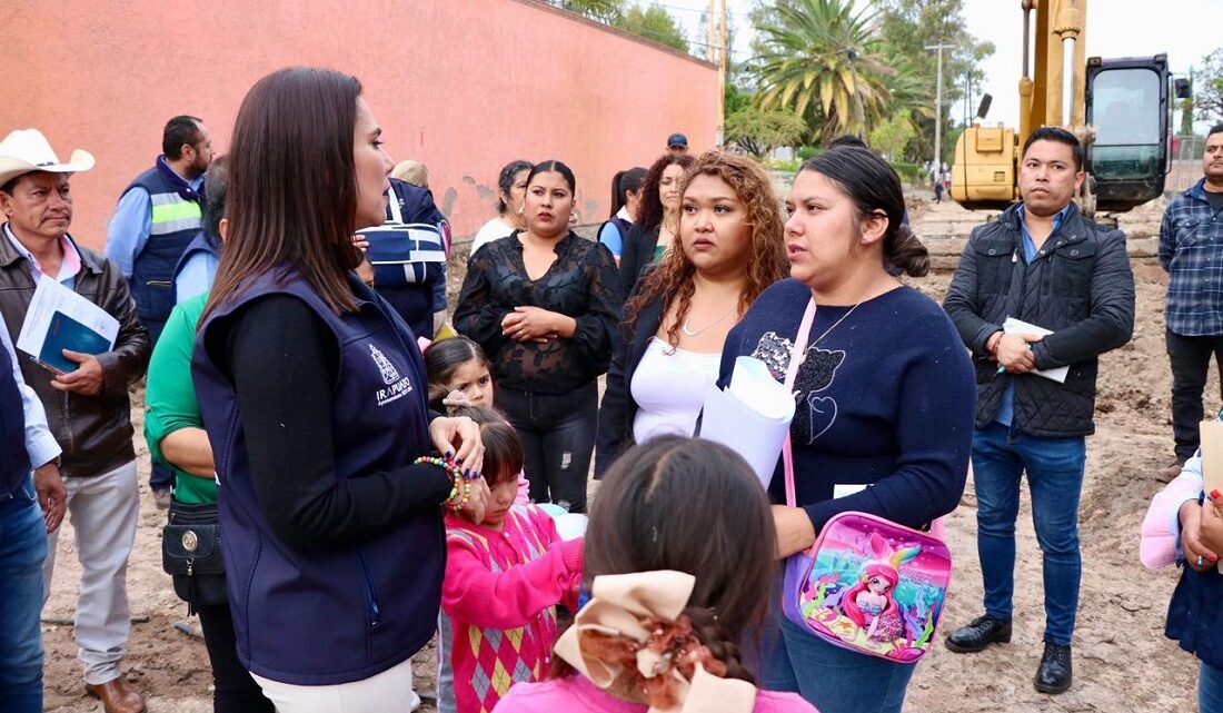Vecinos de zonas rurales se reúnen con alcaldesa Lorena Alfaro