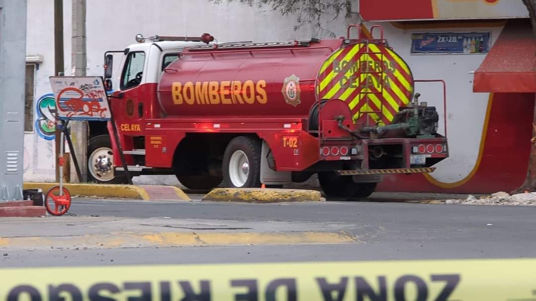 Atacan sicarios a  bomberos que atendían incendios: muere 1