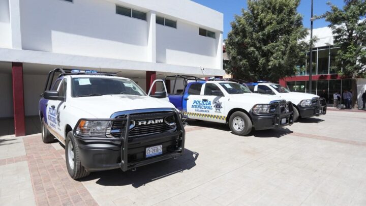 Entrega alcalde César Prieto 10 nuevas patrullas a policía municipal de Salamanca